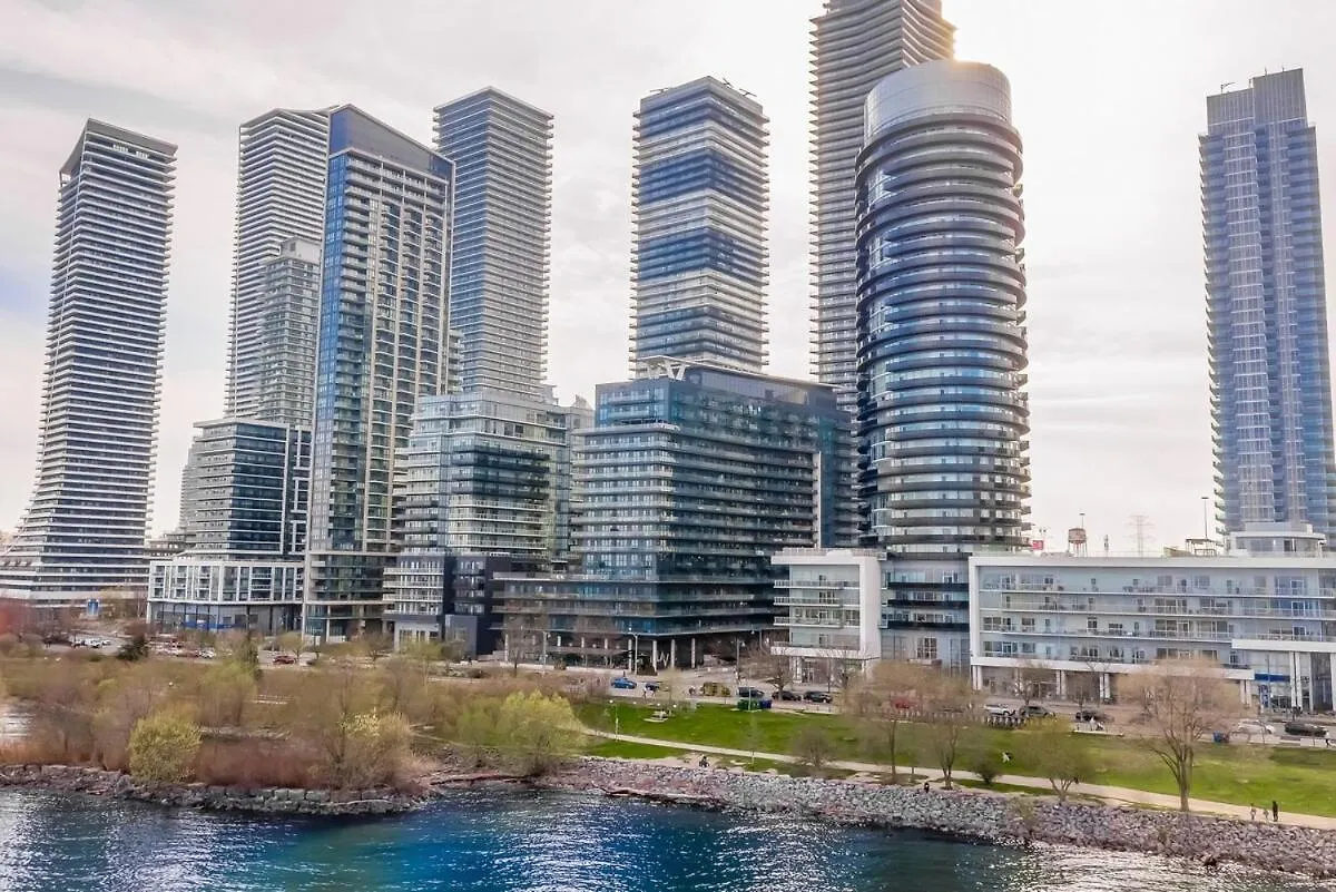 Toronto Condo With Lake Views Apartment
